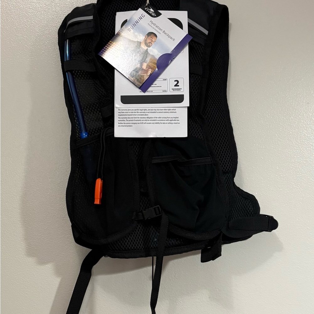 Crane Hydration Backpack - Picture 7 of 9